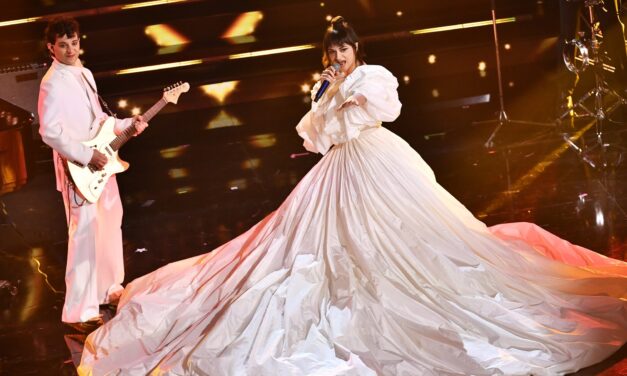 LA SIMBOLOGIA DELL’ABITO DA SPOSA NELLA LITURGIA DEL FESTIVAL DI SANREMO