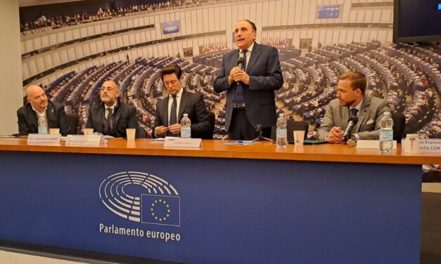 YOUGLAM LANCIA YOUGLAM BEAUTY PET ED È OSPITE ALL’EUROPARLAMENTO