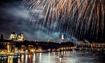 NATALE ALL’HILTON MOLINO STUCKY: A VENEZIA VA IN SCENA LA MAGIA